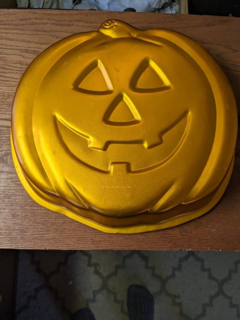 Wilton Halloween Jack O Lantern Pumpkin Cake Pan Iridescents Aluminum Baking